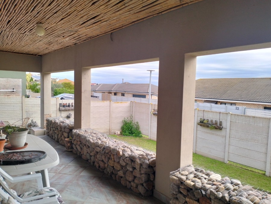 3 Bedroom Property for Sale in Reebok Western Cape